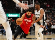 雷火电竞app-关于比赛战术大胆调整，带领球队实现逆袭的信息